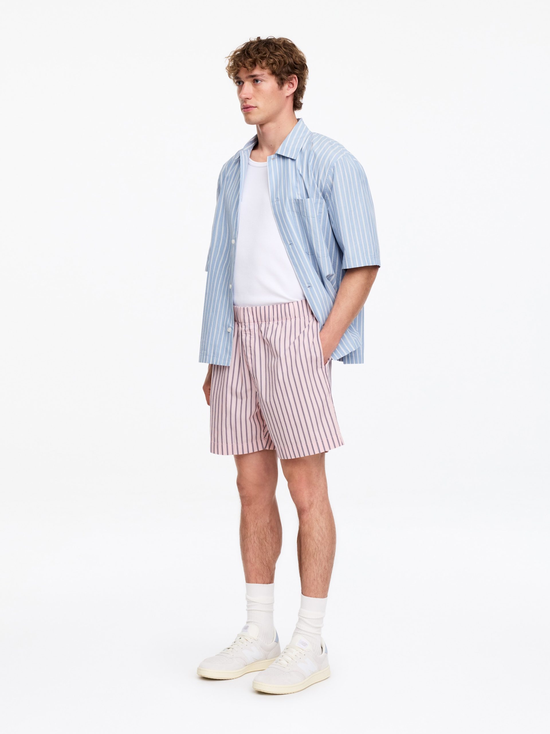 arket-pyjama-977oij-1.jpg Pyjama Shorts – Pink/Striped – ARKET NL - Afbeelding 1