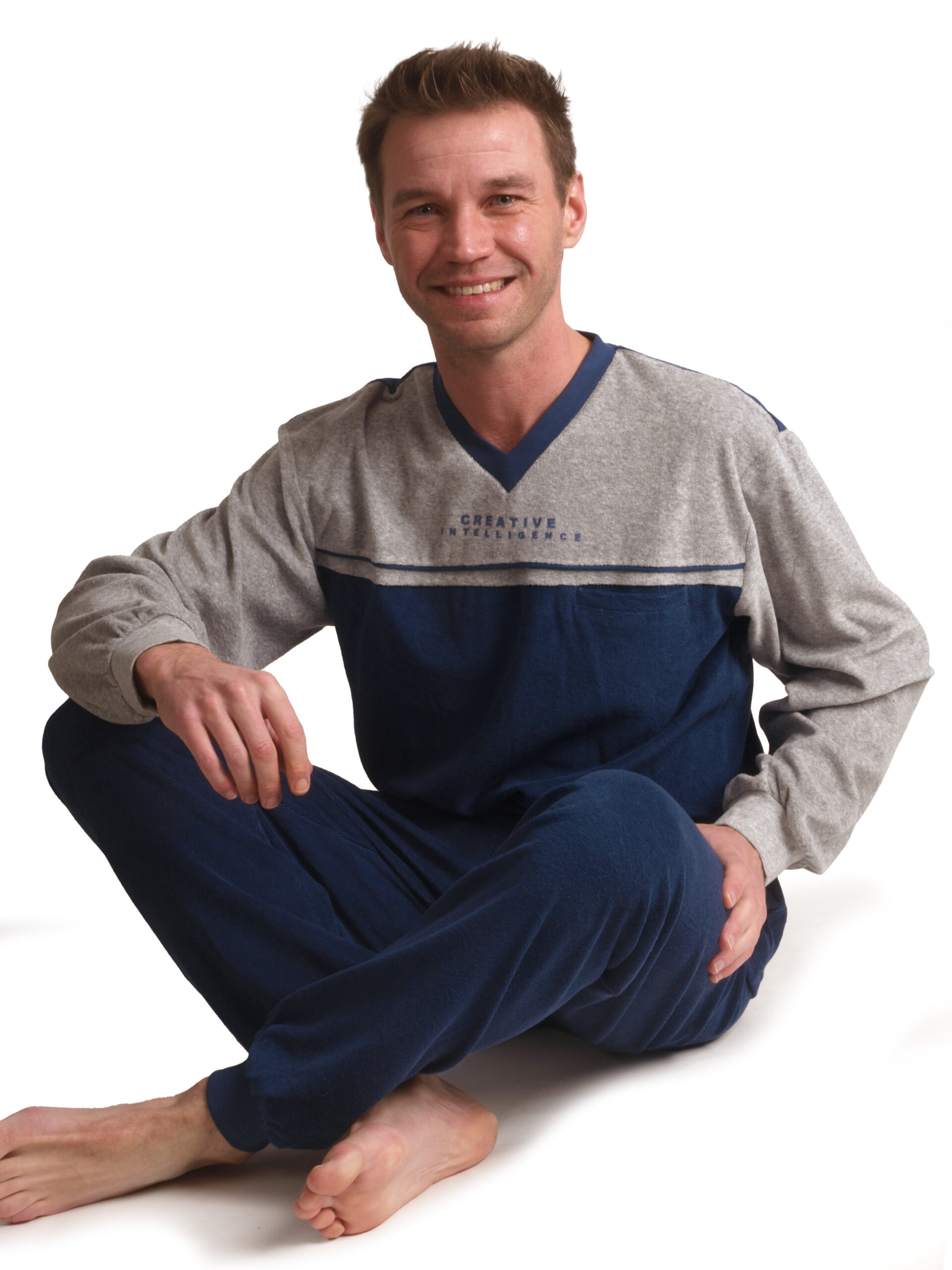 OLYMPUS DIGITAL CAMERA Outfitter heren pyjama 431725 badstof grijs en blauw maat S t/m XXL De Arend Groothandel in kleding ondermode en nachtmode - Afbeelding 1