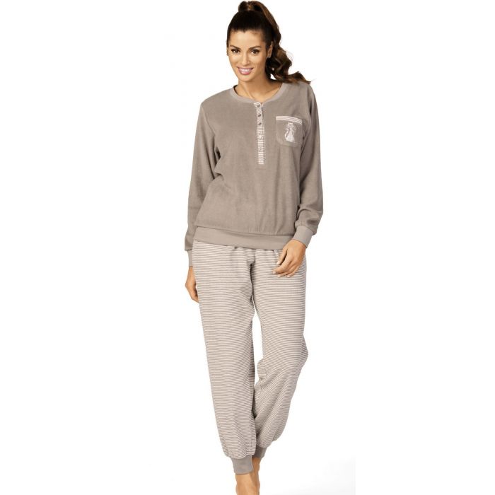 badstof-pyjama-851qzf-1.jpg Badstof dames pyjama taupe van Comtessa | Online de mooiste pyjama's, nachthemden, ondermode en meer - Afbeelding 1