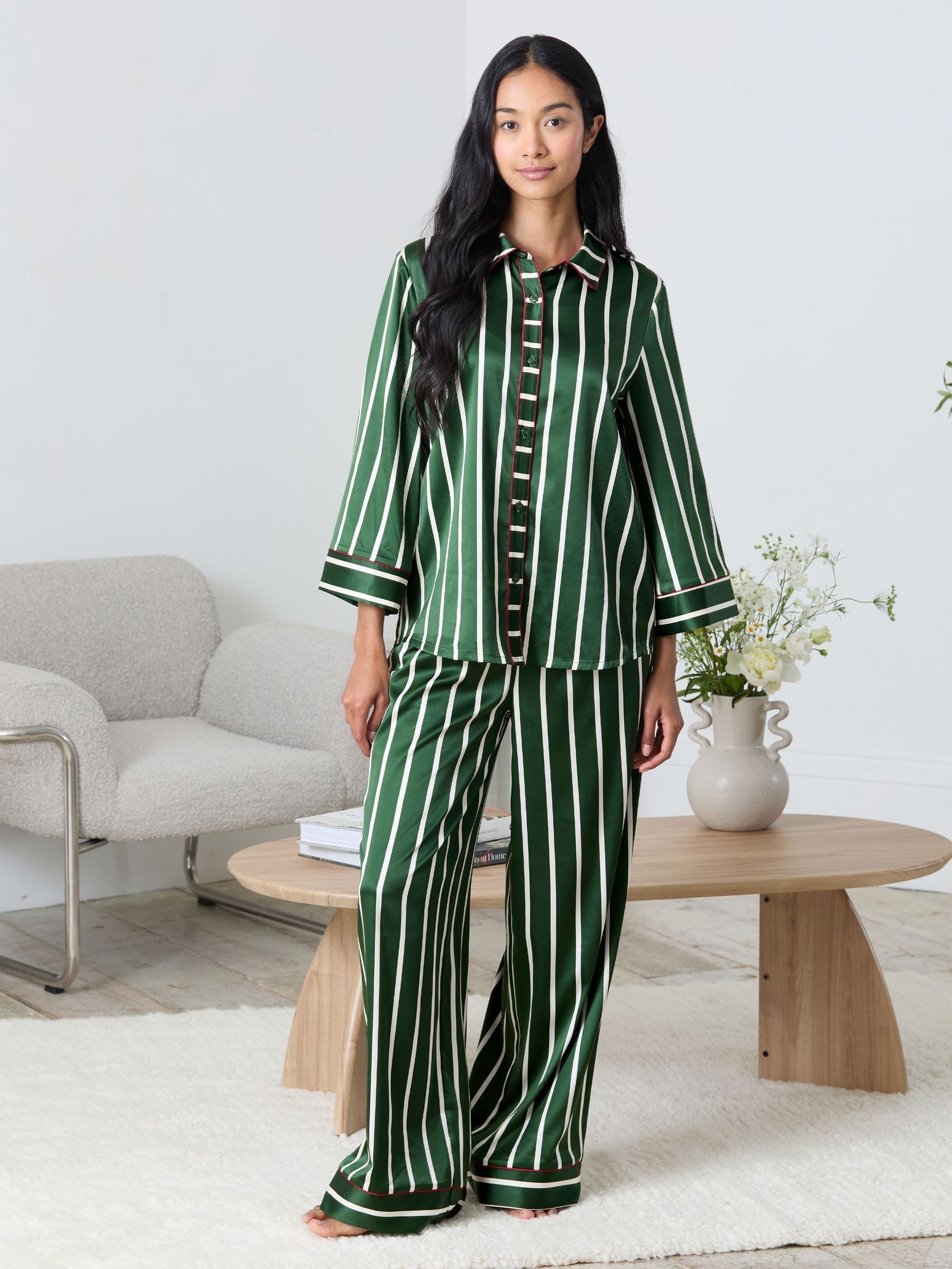 chelsea-peers-pyjama-068udj-1.jpg Kopen Chelsea Peers Satin Stripe Long Pyjamas Set van Next Nederland - Afbeelding 1