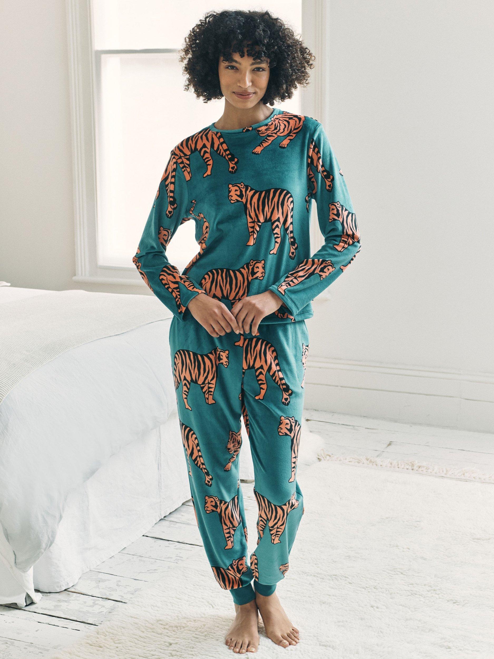 chelsea-peers-pyjama-456uue-1.jpg Chelsea Peers Tigers Velour Long Pyjama Set, Teal - Afbeelding 1