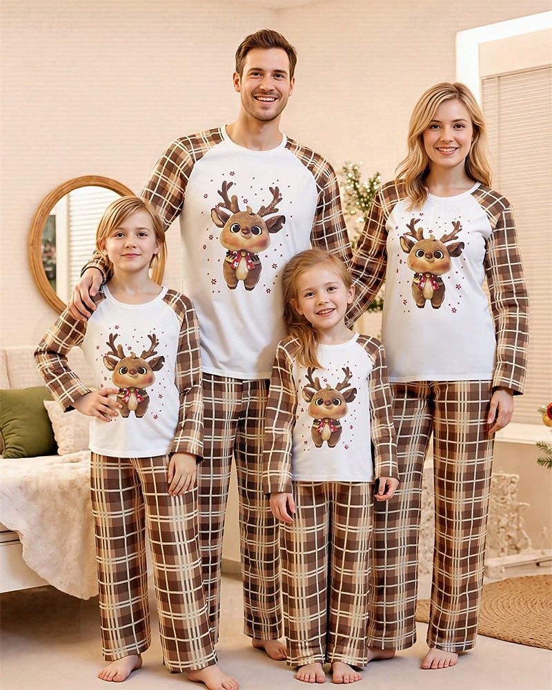 familie-pyjama-702zlu-1.jpg Familie look Kerstmis Kerst Familie Pyjama Pyjama Familie sets Grafisch Ruitjes Hert Huis Afdrukken Bruin Lange mouw Dagelijks Bijpassende outfits 2026 €20.47 - Afbeelding 1