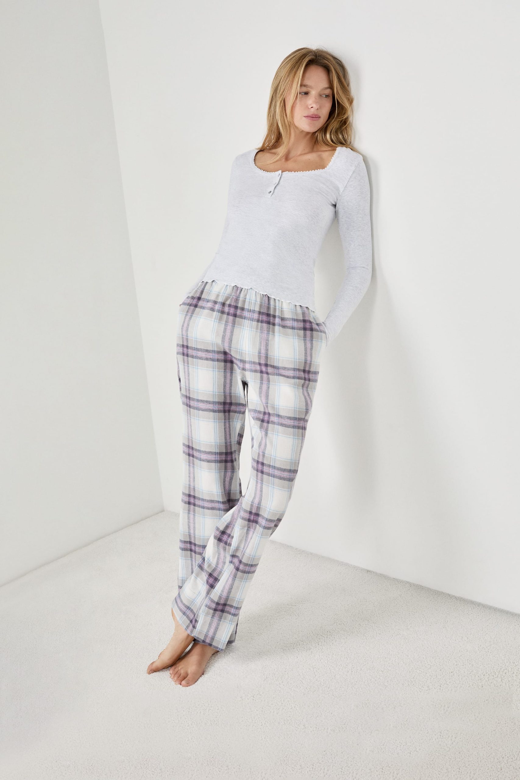 geruite-pyjamabroek-775sww-1.jpg Geruite pyjamabroek LUNNA GRIS ETAM - Afbeelding 1