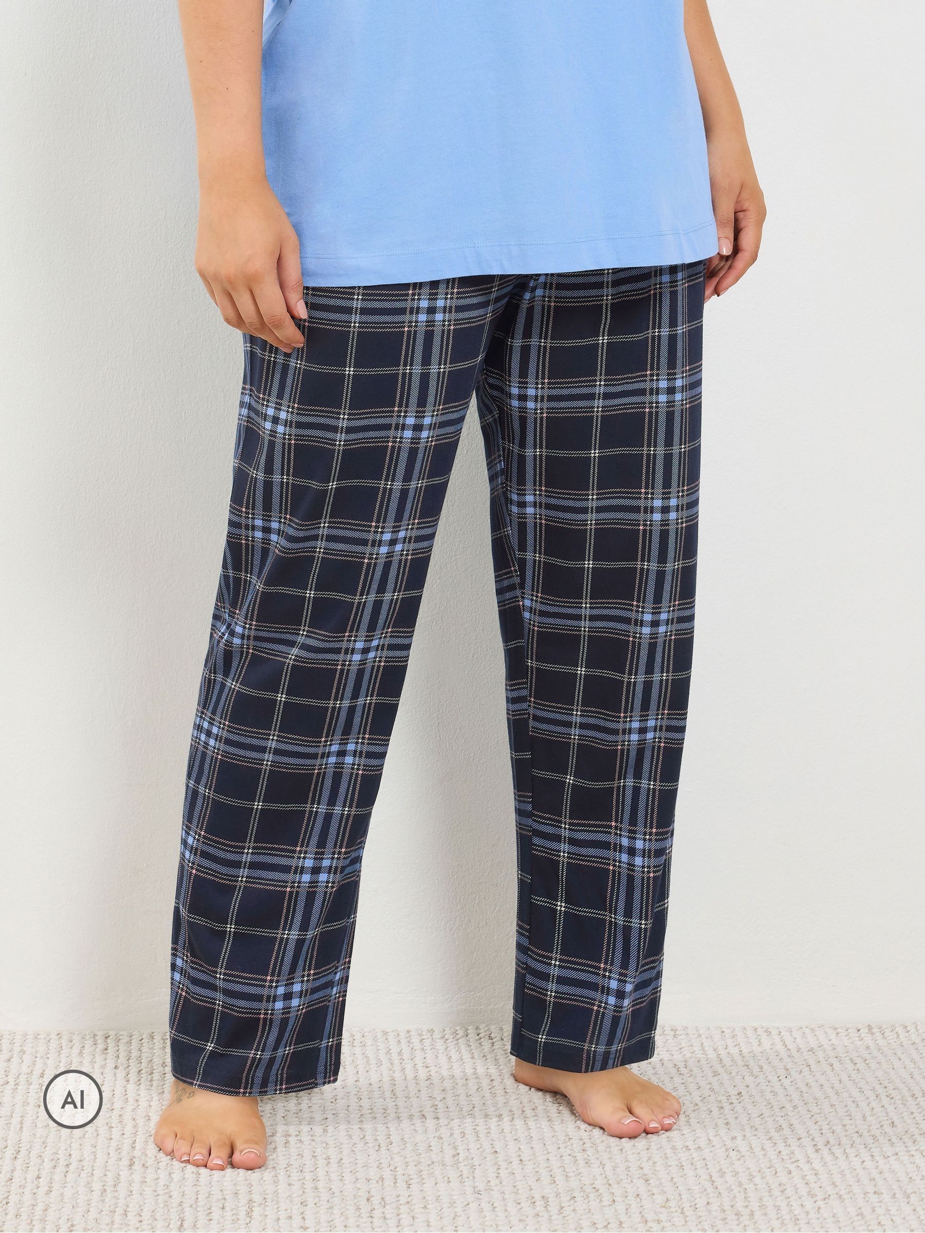 geruite-pyjamabroek-925alp-1.jpg Kopen Blauw Yours Curve Geruite pyjamabroek met wijde pijpen van Next Nederland - Afbeelding 1