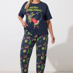 LIMITED COLLECTION Plus Size Grinch pyjama in marineblauw | Yours Clothing