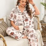 Serenescape Pyjamaset met korte mouwen, geometrische strepen en kraag voor dames in grote maten | SHEIN Nederland