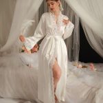 DelicateAllure Sexy rode kanten lange ceintuurjas, nachtkleding voor dames, luxe loungewear voor Valentijnsdag, comfortabele en elegante details, herfst en winter | SHEIN EUR