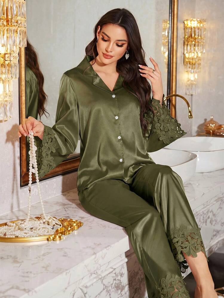 luxe-nachtkleding-dames-433xkq-1.jpg LuxeNights 2 delige luxe nachtkleding set voor dames met kanten afwerking | SHEIN Nederland - Afbeelding 1