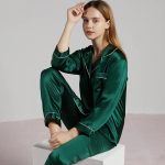 Dames Luxe Pyjama Set – Ademend en Comfortabel voor Heerlijke Nachten – Lunelva