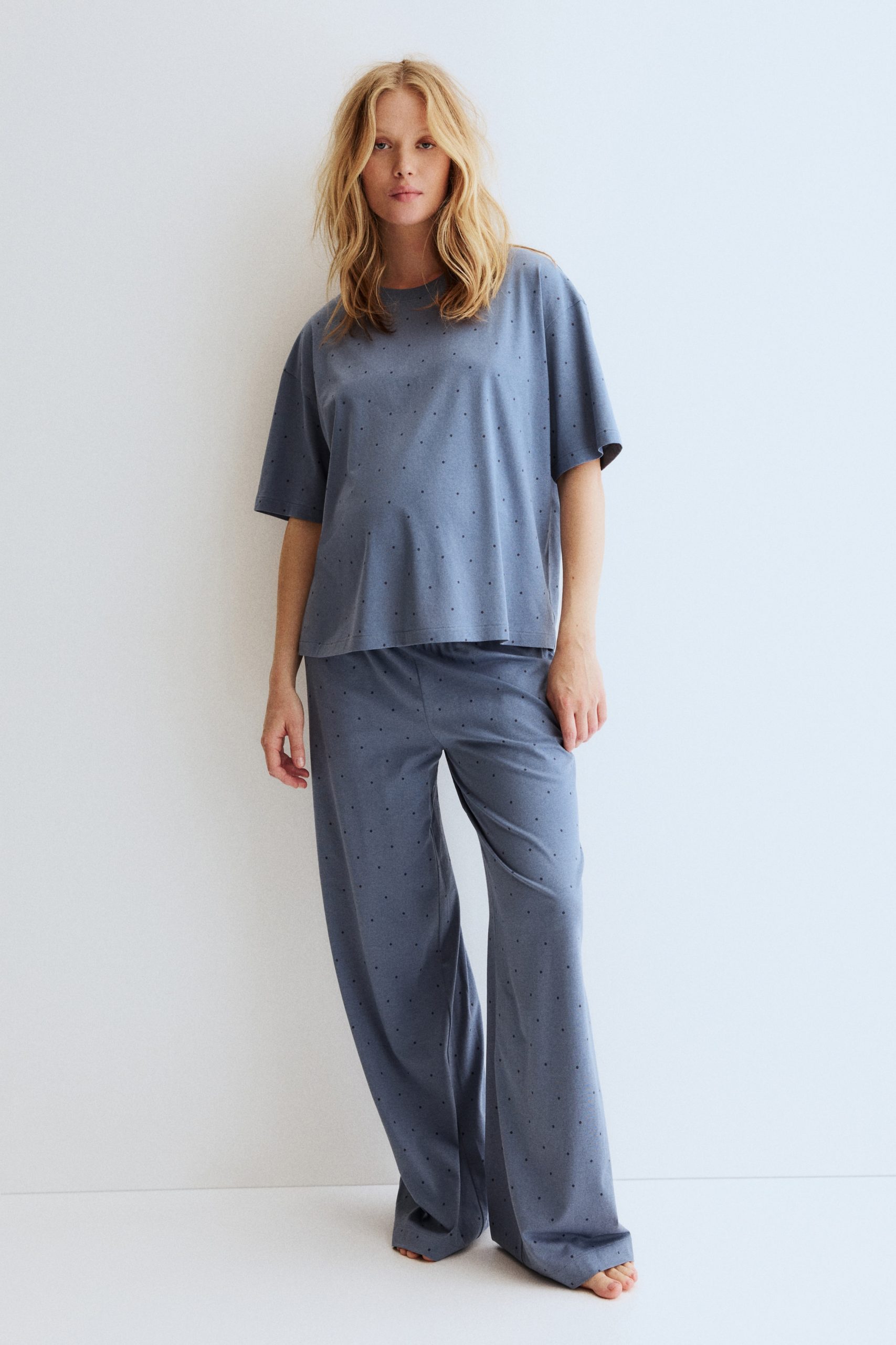 mama-pyjama-186urq-1.jpg MAMA Before & After Katoenen pyjama Duifblauw/stippen DAMES | H&M NL - Afbeelding 1