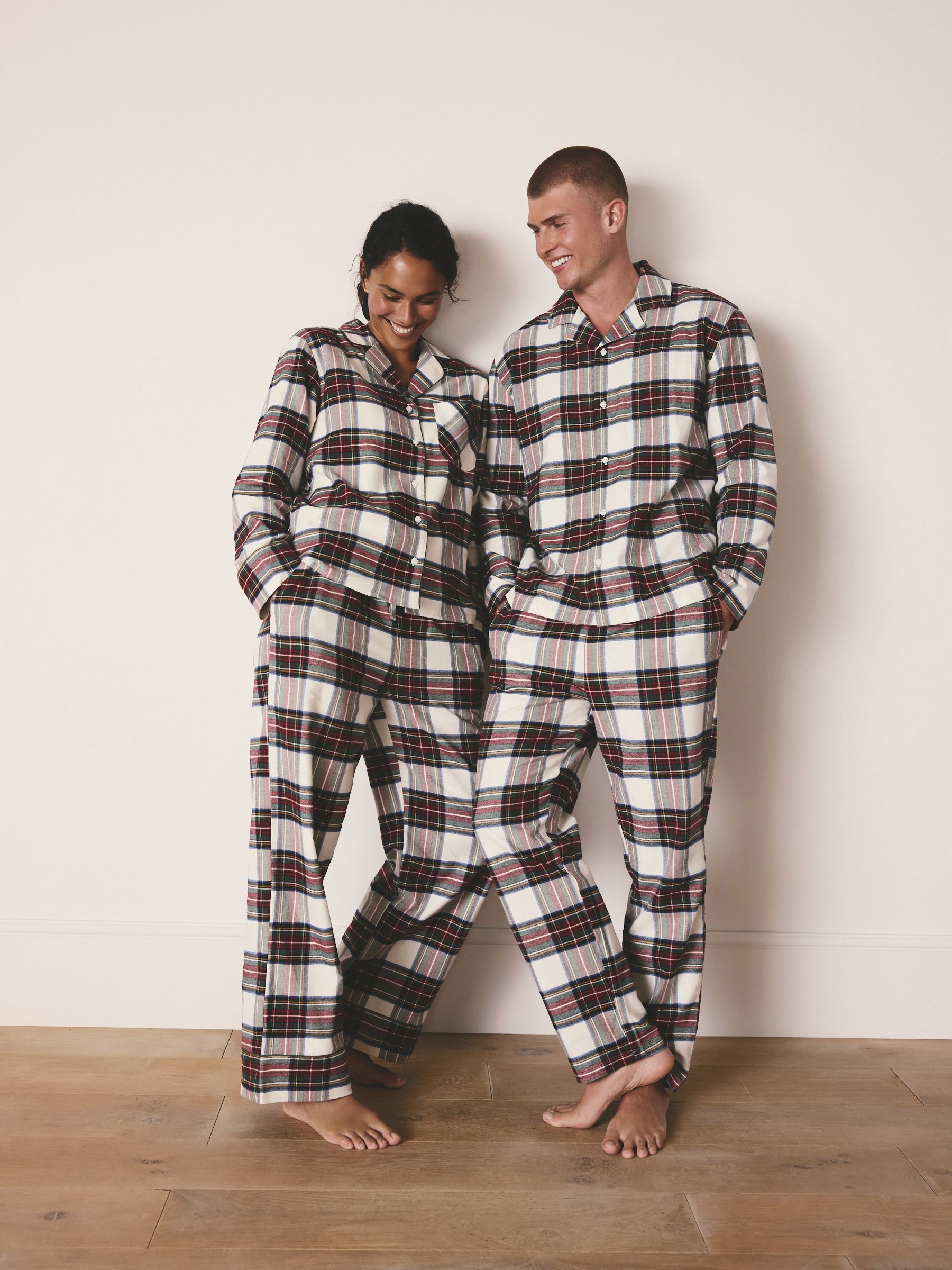 matching-kerst-pyjama-339ypp-1.jpg Buy Red/White Check Matching Family Christmas Button Through Pyjamas from Next Netherlands - Afbeelding 1