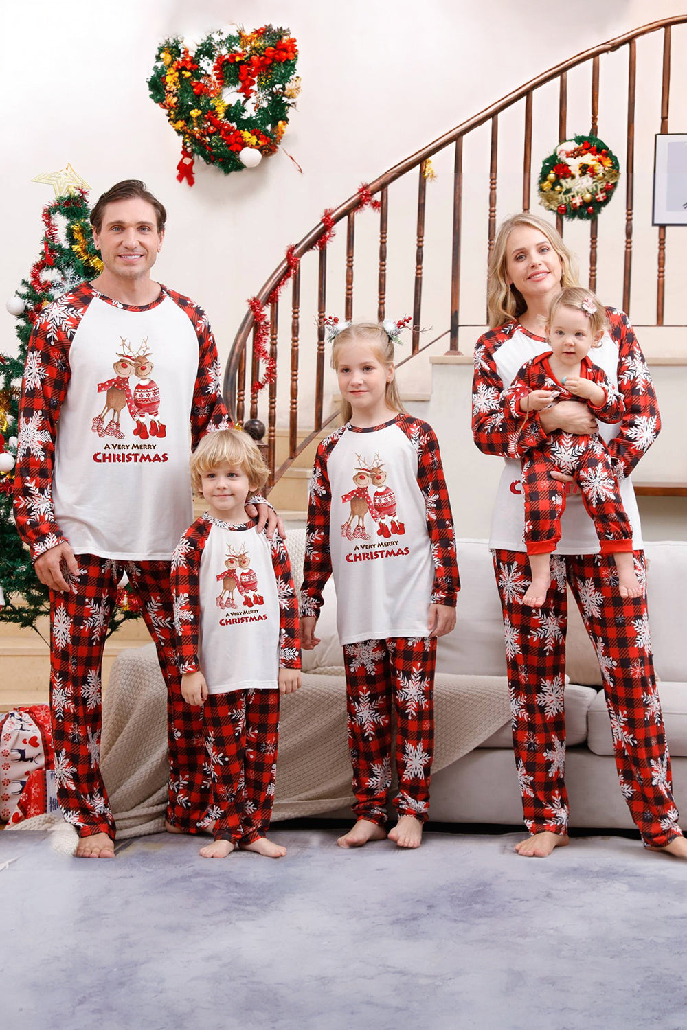 matching-kerst-pyjama-886qja-1.jpg Plaid Matching Familie Kerst Pyjama met Sneeuwvlok - Afbeelding 1