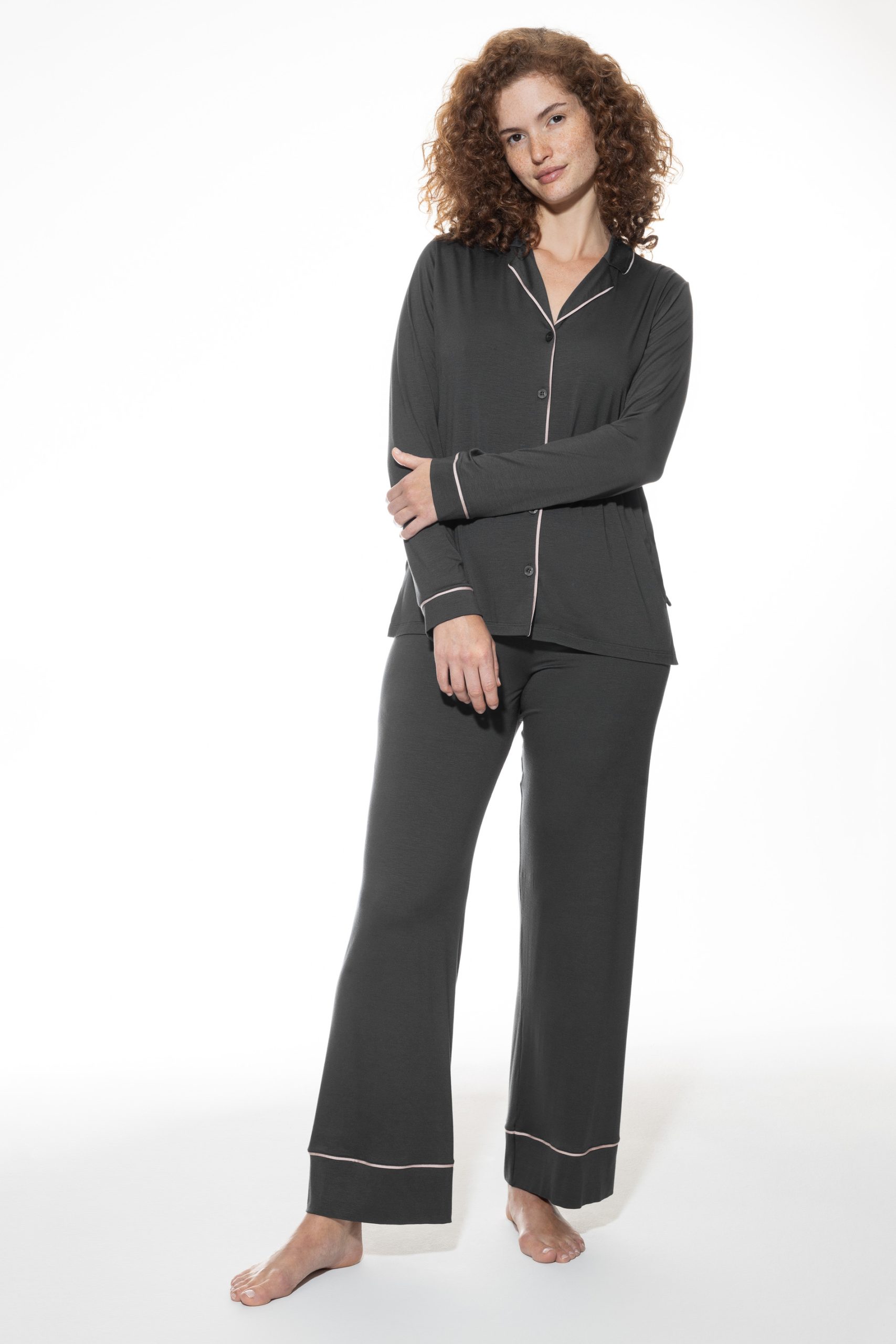 mey-pyjama-835mlw-1.jpg Lange pyjama Serie Pure Chic Kleur Thunder Grey - Afbeelding 1