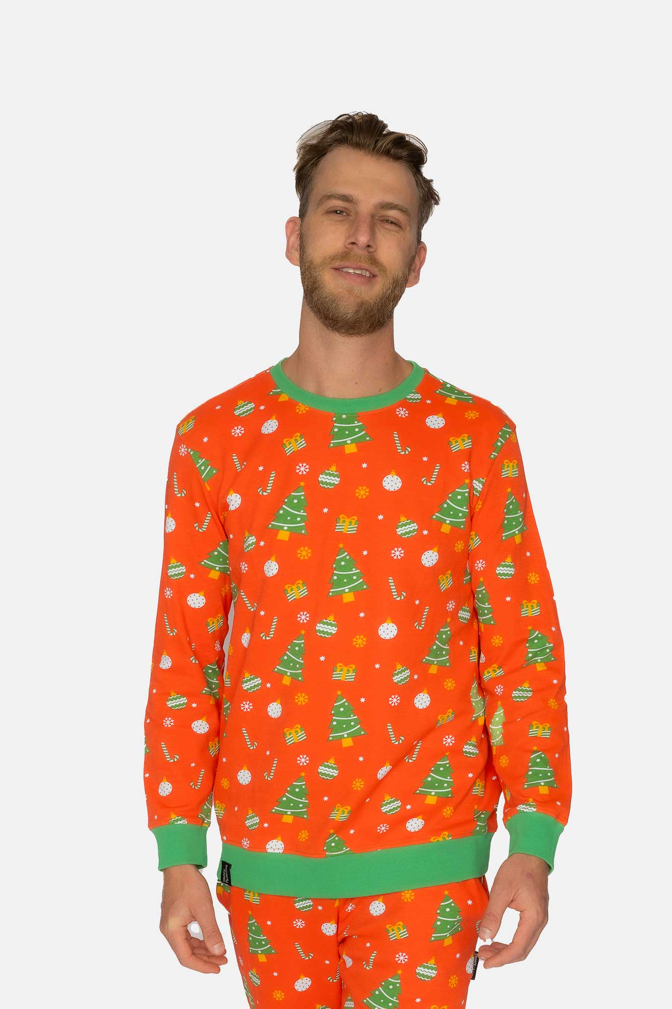 nachtkleding-heren-993kps-1.jpg Unieke kerst pyjama heren met rood en groen Snel geleverd! - Afbeelding 1