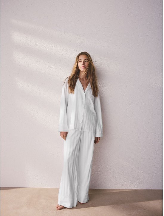 next-pyjama-867trd-1.jpg Next Dames Premium pyjama van katoen en Tencel met knopen Wit | bol - Afbeelding 1