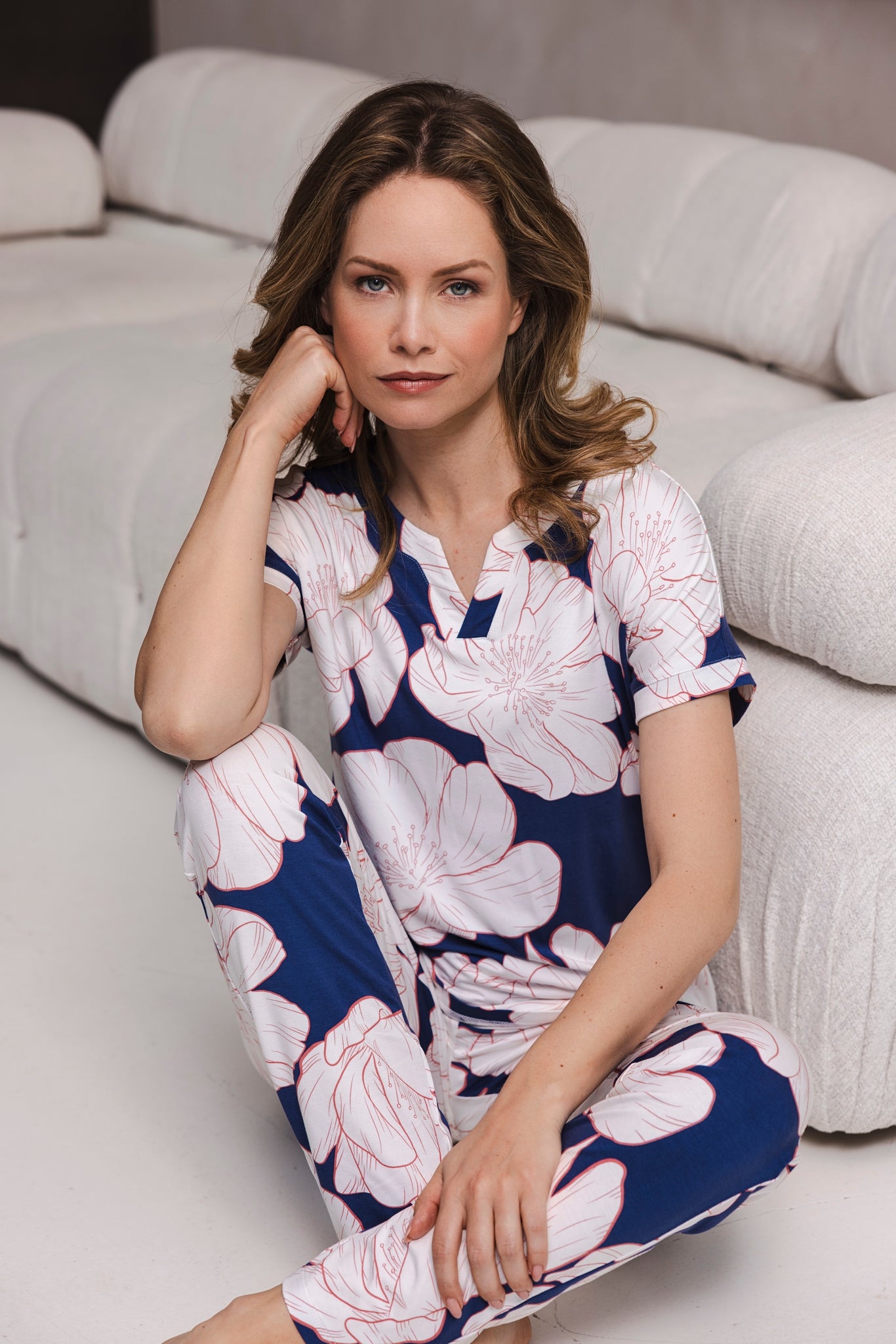 pastunette-pyjama-dames-214gsd-1.jpg Premium Pyjama Wispering Petals - Afbeelding 1