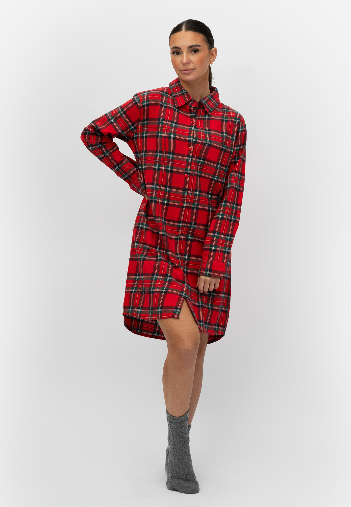 pyjama-dames-flanel-293mfc-1.jpg By Louise By Louise Dames Pyjama Nachthemd Flanel Geruit Rood - Afbeelding 1