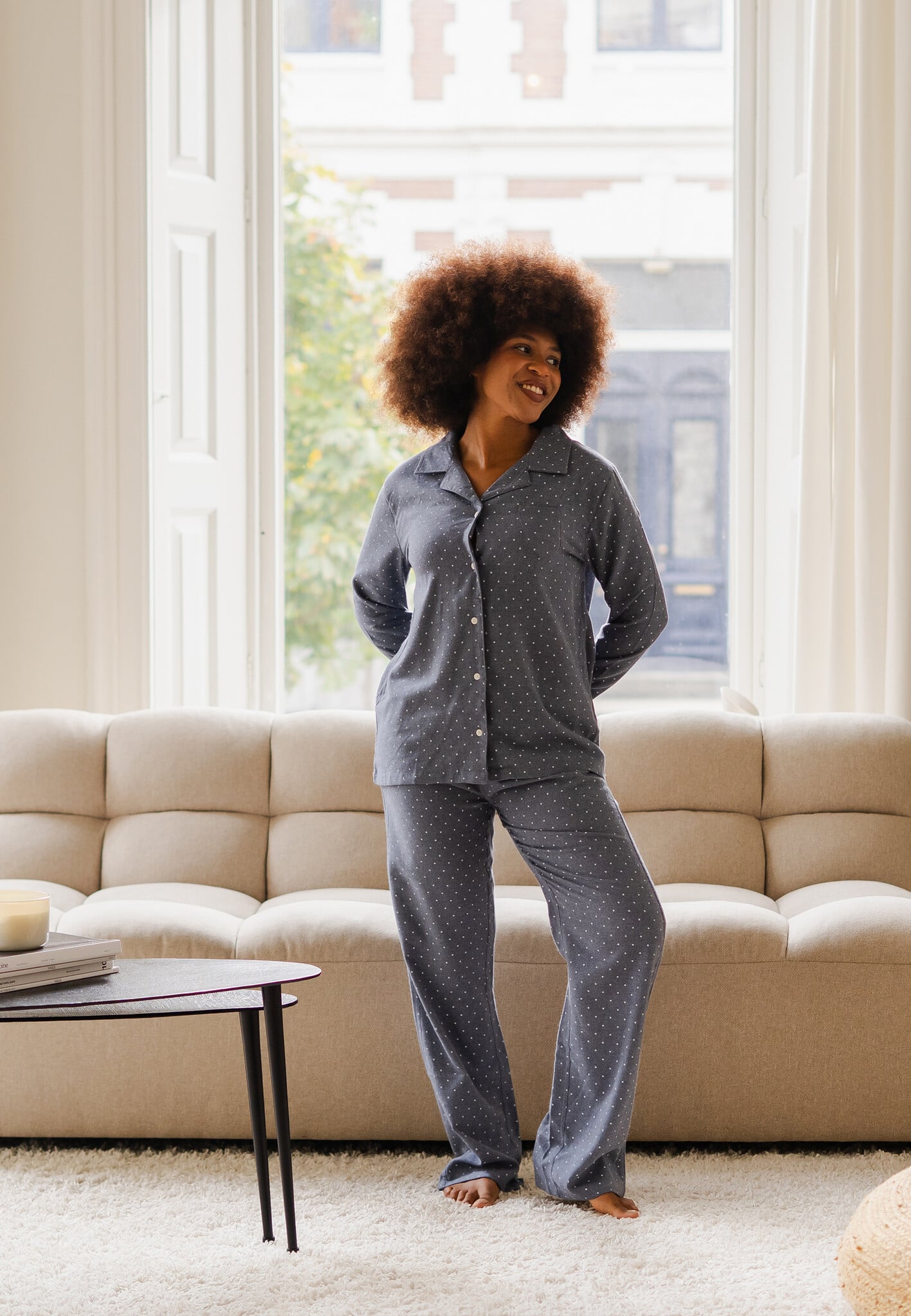 pyjama-dames-flanel-967vdm-1.jpg By Louise By Louise Dames Pyjama Set Flanel Lang Met Knoopsluiting Blauw Gestipt - Afbeelding 1
