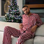 Wholsale Gepersonaliseerde satijnen pyjama met familiestrepen voor heren voor je winkel Faire