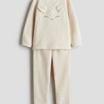 Teddy pyjama met applicaties Roomwit/hert KINDEREN | H&M NL