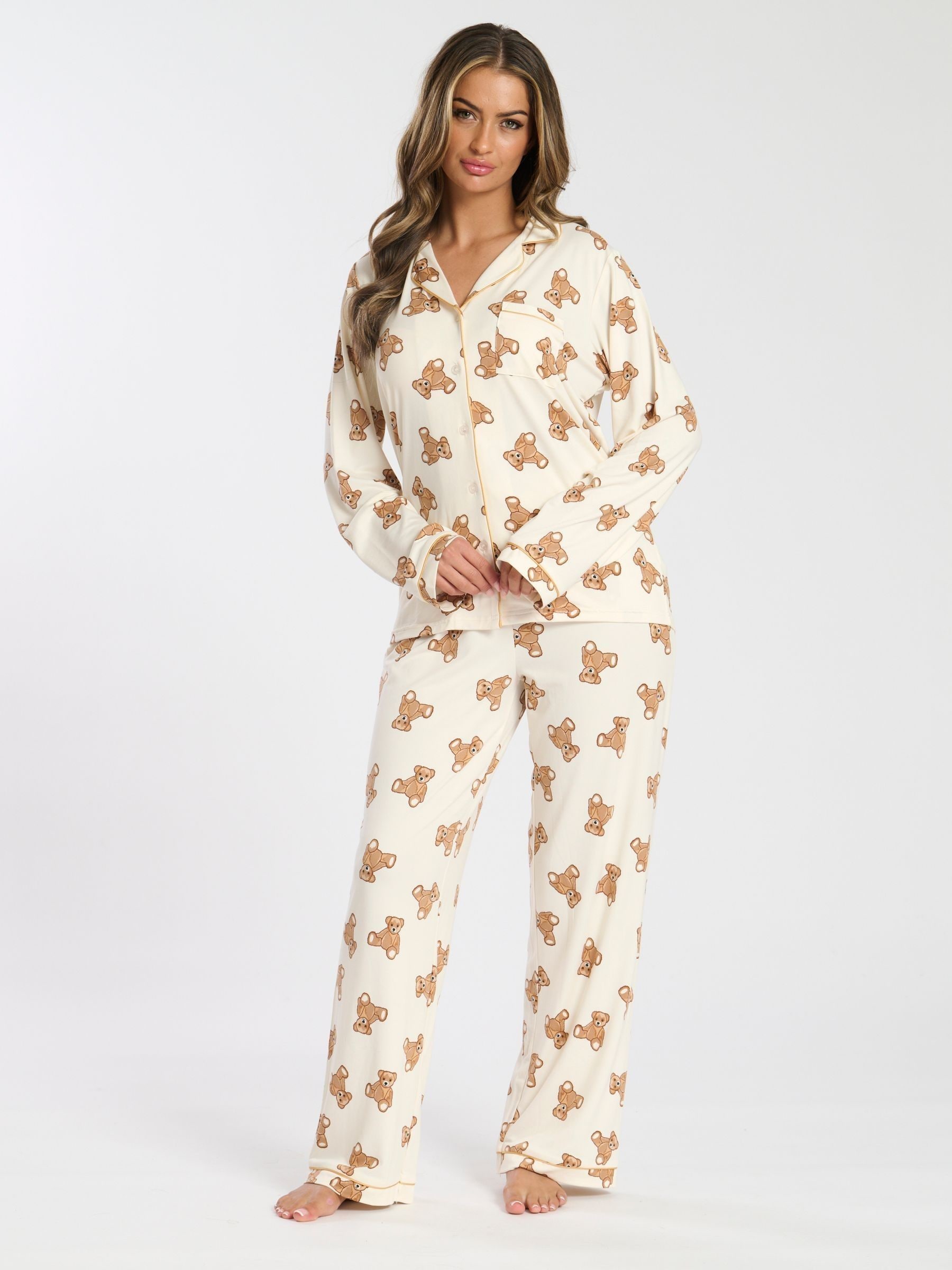 teddy-pyjama-982hwc-1.jpg Kopen Loungeable Teddybeer Pyjama Set met Knopen en Lange Broek met Bies van Next Nederland - Afbeelding 1