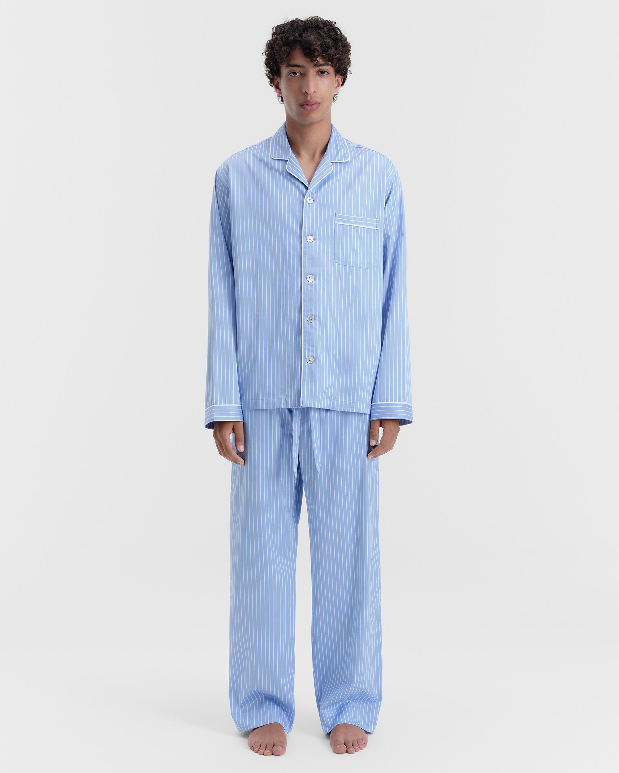 tekla-pyjama-265yvp-1.jpg Sateen pyjamas long sleeved shirt Chelsea | Tekla Fabrics - Afbeelding 1