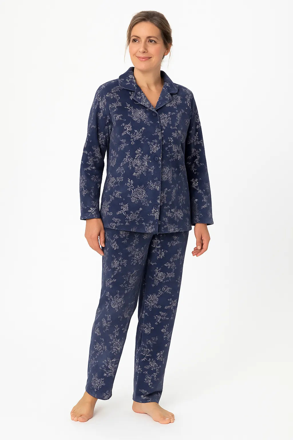 velours-pyjama-dames-491khc-1.jpg Medaillion dames velours pyjama doorknoop Winter Flower – Sliponline - Afbeelding 1