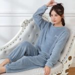 Vrouwen Warme Pyjama Pak Winter Thuis Dragen Koraal Fleece Dikke Fluwelen Nachtkleding Top en Broek Set Pullover O Hals Casual Losse Lange Mouw Flanellen Pyjama kopen vanaf een prijs van 23 | Joom
