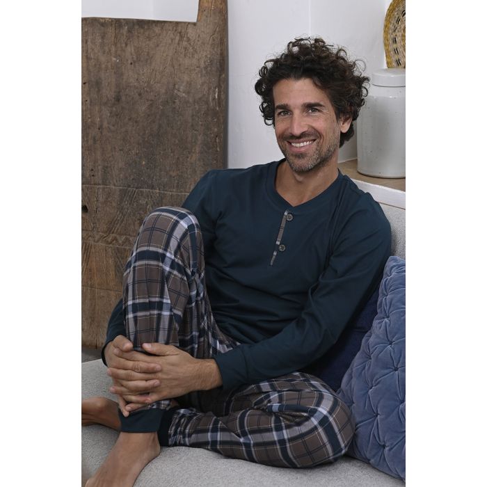 warme-pyjama-heren-053urx-1.jpg Warme interlock heren pyjama blauw bruin | Pyjama webshop | Online de mooiste pyjama's, nachthemden, ondermode en meer - Afbeelding 1