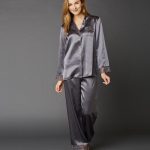Zijden Dames Pyjama Sleep In Zinc Large 100% zijde | bol