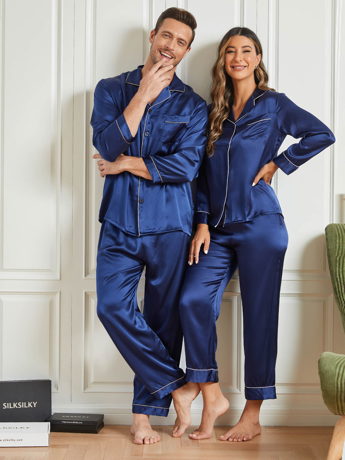 zijden-pyjama-133gbd-1.jpg Zijden Pyjama met Lange Mouwen Voor Paar (totaal 4 stks) Wijn / S / XS - Afbeelding 1