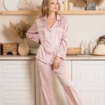 Lange zijden pyjama voor bruidsmeisjes • Grote maten zijden pyjamaset bruiloftspyjama's • Verleidelijk cadeau voor haar • Roze damesnachtkleding Damesnachtkleding Etsy Nederland