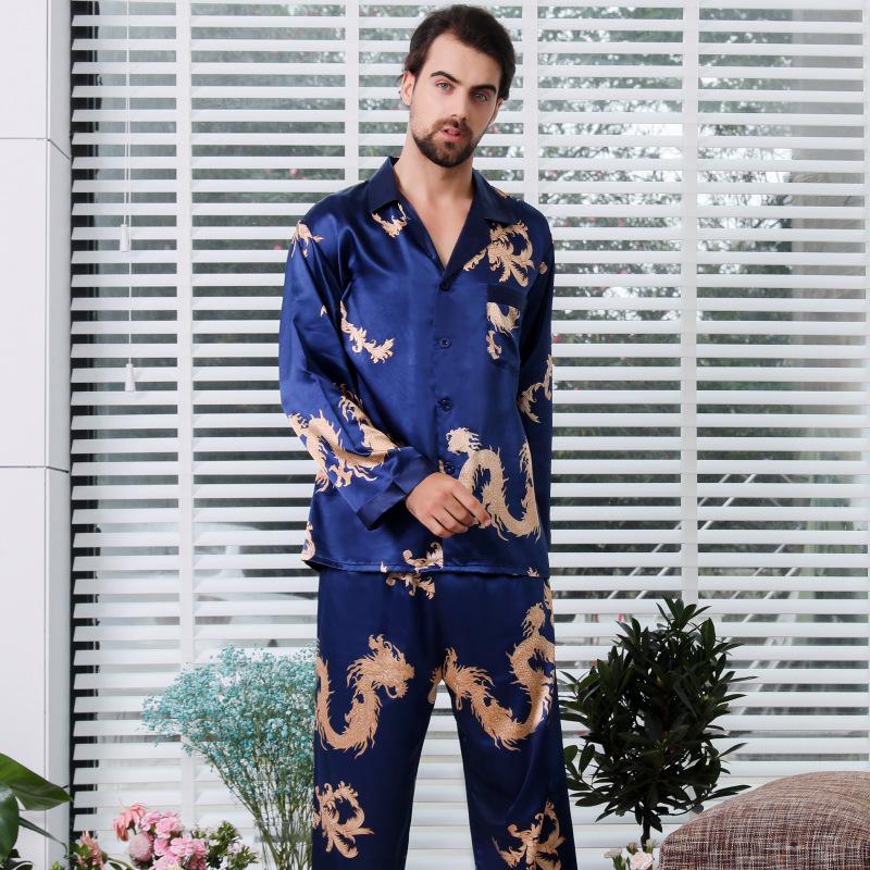 zijden-pyjama-heren-253lqt-1.jpg Heren Vlek Zijden Pyjama Set Heren Draak Gedrukt Zacht Gezellig Satijnen Nachtjapon Dames Koppels Nachtkleding voor Mannen kopen vanaf een prijs van 14 | Joom - Afbeelding 1