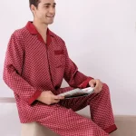 Zijden pyjama's