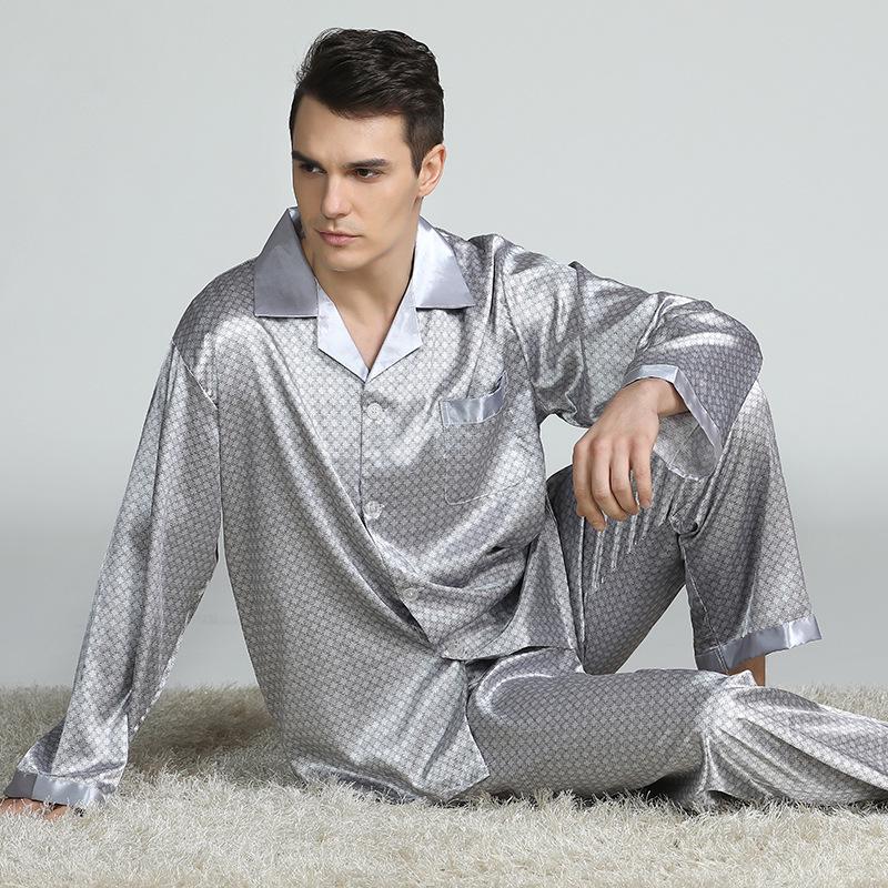 zijden-pyjama-heren-772edr-1.jpg 2 Stuks Mannen Thuis Lange Mouw Zijden Pyjama Set Klassiek Gedrukt Luxe Zijden Pyjama Zachte En Comfortabele Pyjama Zomer Gestreepte Pyjama badjas kopen vanaf een prijs van 16 | Joom - Afbeelding 1
